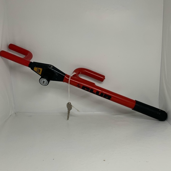 The Club Steering Wheel Lock Red - Picture 1 of 8